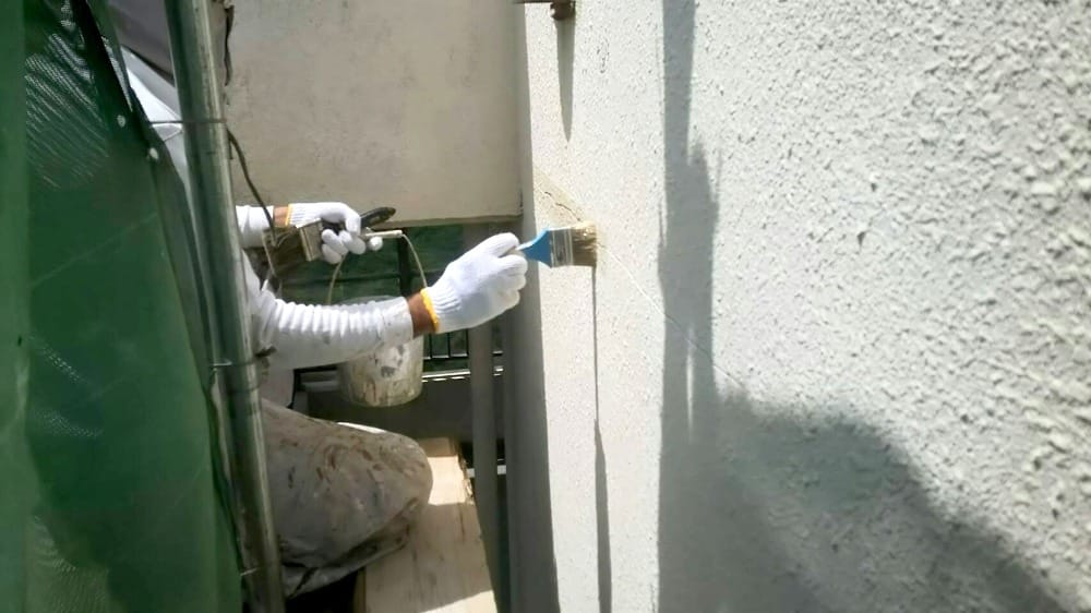 外壁塗装工事（水性シリコン使用）